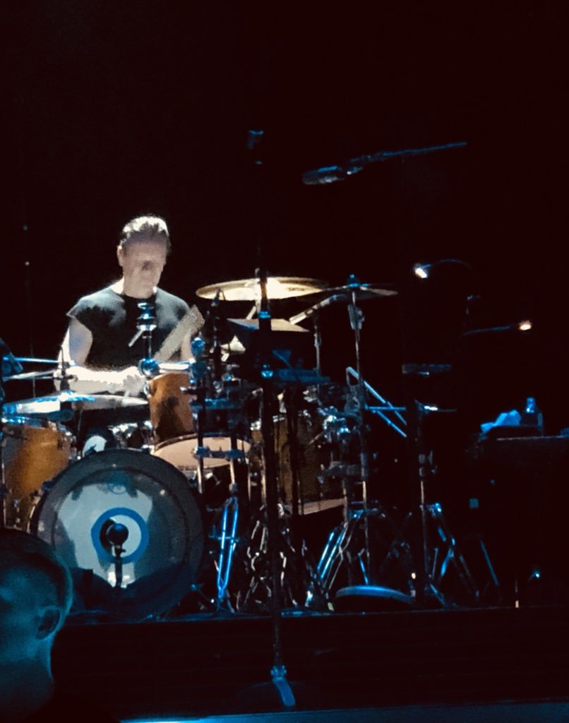 gatobronco's tweet photo. @U2 live in Tulsa #eiTour2018 @u2_mx https://t.co/jmYJpIyDL7