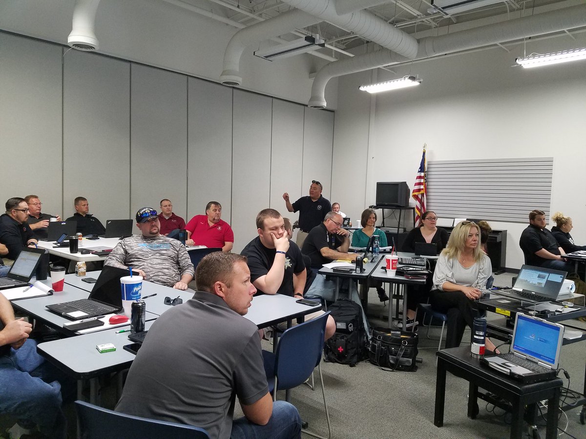 EricaLCreech's tweet photo. Day 2 and @rusnivek's off and running with #SMEM goodness only he can deliver! #SafetySur https://t.co/G363QCum0c