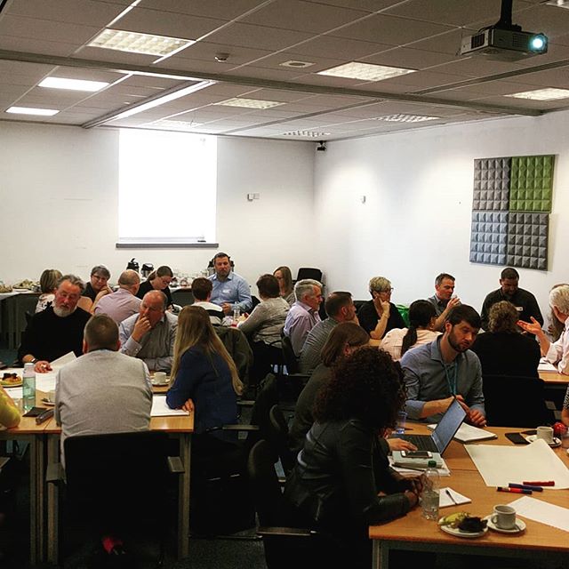 HEE_SouthID's tweet photo. Loads of people in the room lots of good discussions #LKSSID #TransformingCare #LKSSID https://t.co/gWcDAGhbzk