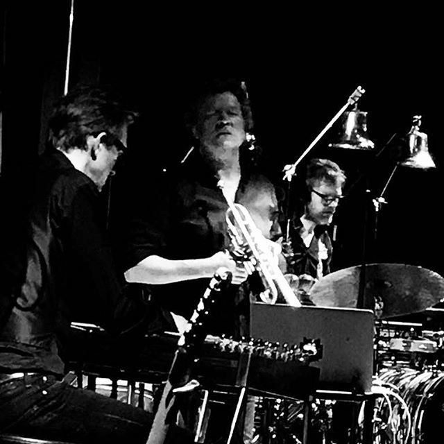JazzTema's tweet photo. “As I grew older, I became more aware of the importance of silence in Music. The importance of notes you don’t play, and that the notes you play need to be important” Nils Petter Molvear 😎
#nilspettermolvaer #trumpet #trumpetplayer #nujazz #jazzmusic #instajazz #instagood #m… https://t.co/nJr5SnHycE