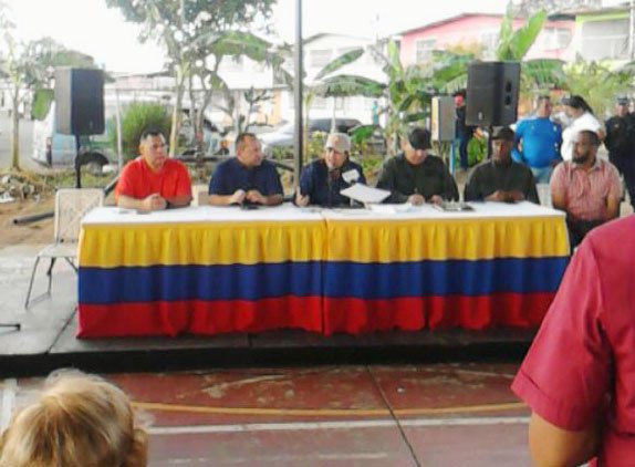 gobmonagasve's tweet photo. #1MillonChambaJuvenil | Santaella: Vamos a organizar  jornadas de Gobierno de Calle en cada uno de los 12 ejes de la pquia Los Godos de #Maturin | @yelitzePSUV_ #Monagas https://t.co/tWc7p9dKZy