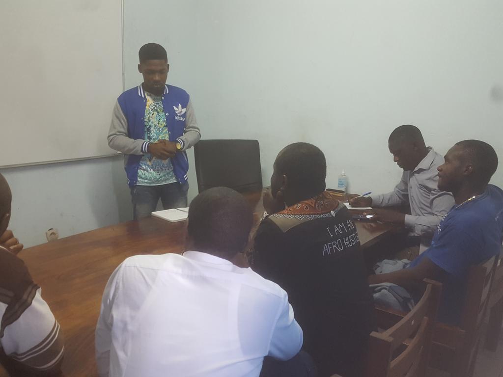 ActivSpaces (@activspaces) on Twitter photo Two heads are better than one. Going on now <a href="/ActivSpaces/">ActivSpaces</a> . Founders of <a href="/jongohub/">JONGO HUB</a> , <a href="/makonjomedia/">Makonjo Media</a> , <a href="/digitalRenter/">Digital Renter</a> $ other ActivSpaces staff are brainstorming on the @Lyontech idea which is one of ActivSpaces #startup. Two heads are better than one. Going on now <a href="/ActivSpaces/">ActivSpaces</a> . Founders of <a href="/jongohub/">JONGO HUB</a> , <a href="/makonjomedia/">Makonjo Media</a> , <a href="/digitalRenter/">Digital Renter</a> $ other ActivSpaces staff are brainstorming on the @Lyontech idea which is one of ActivSpaces #startup.