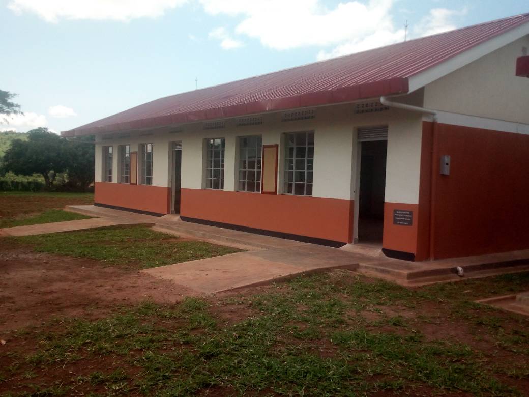 #Schoolstransformation 
The old and new Kemihoko primary school #UgEducation 
Pics @audrynek