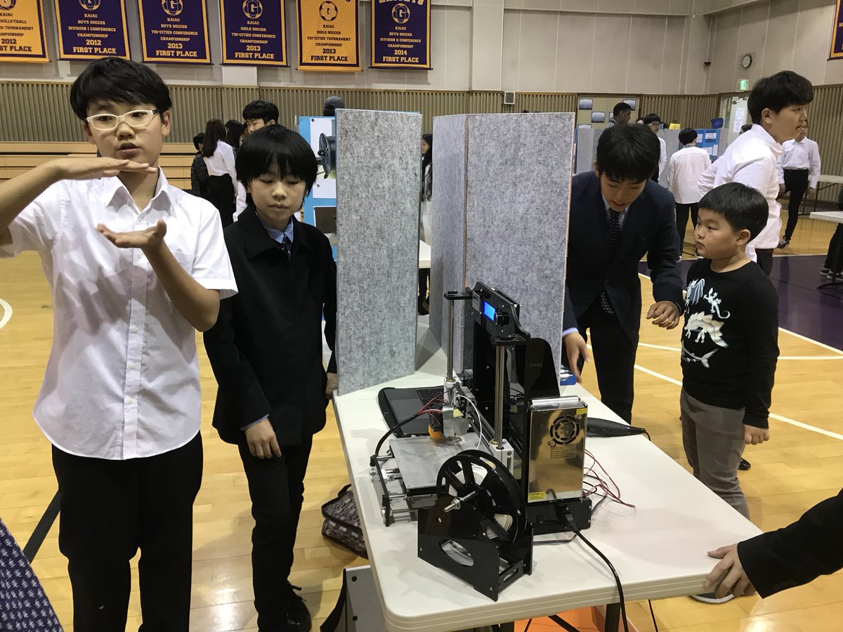 creigosa's tweet photo. Some #scienceknights pictures from tonight! So proud of our LS Ss! #KnightsRoK https://t.co/32EaHEe2X8