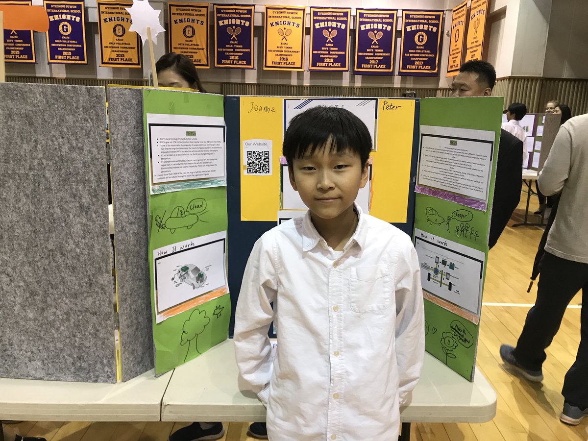 creigosa's tweet photo. Some #scienceknights pictures from tonight! So proud of our LS Ss! #KnightsRoK https://t.co/32EaHEe2X8