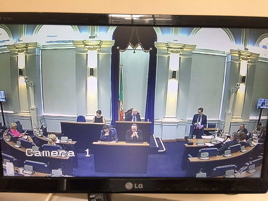 13 out 60 senators have shown up to listen to Simon Harris speak about the cervical cancer scandal. Similar to the numbers who attended EU Commissioner Phil Hogan's Brexit address last week.