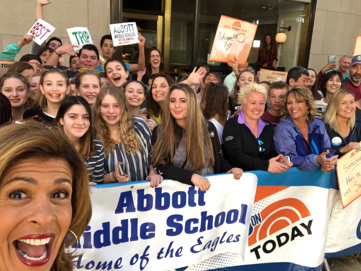 ghill5123's tweet photo. Abbott Middle School @AmyHughesAbbott @AbbottAPGraff students introduced on the Today Show! A great stop on their NYC field trip! #OnlyWB https://t.co/3VfaTklJ1O