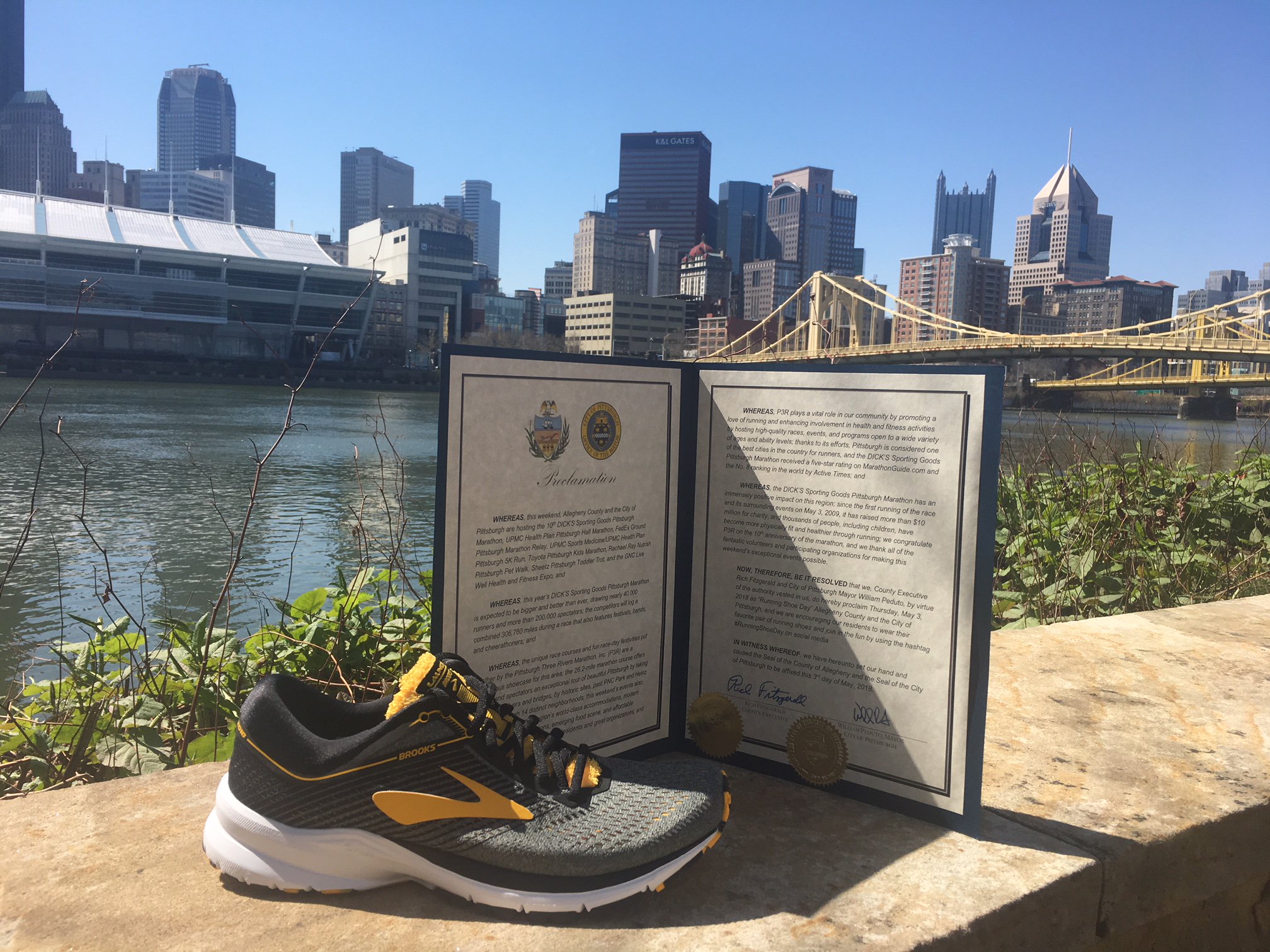 brooks pittsburgh shoes