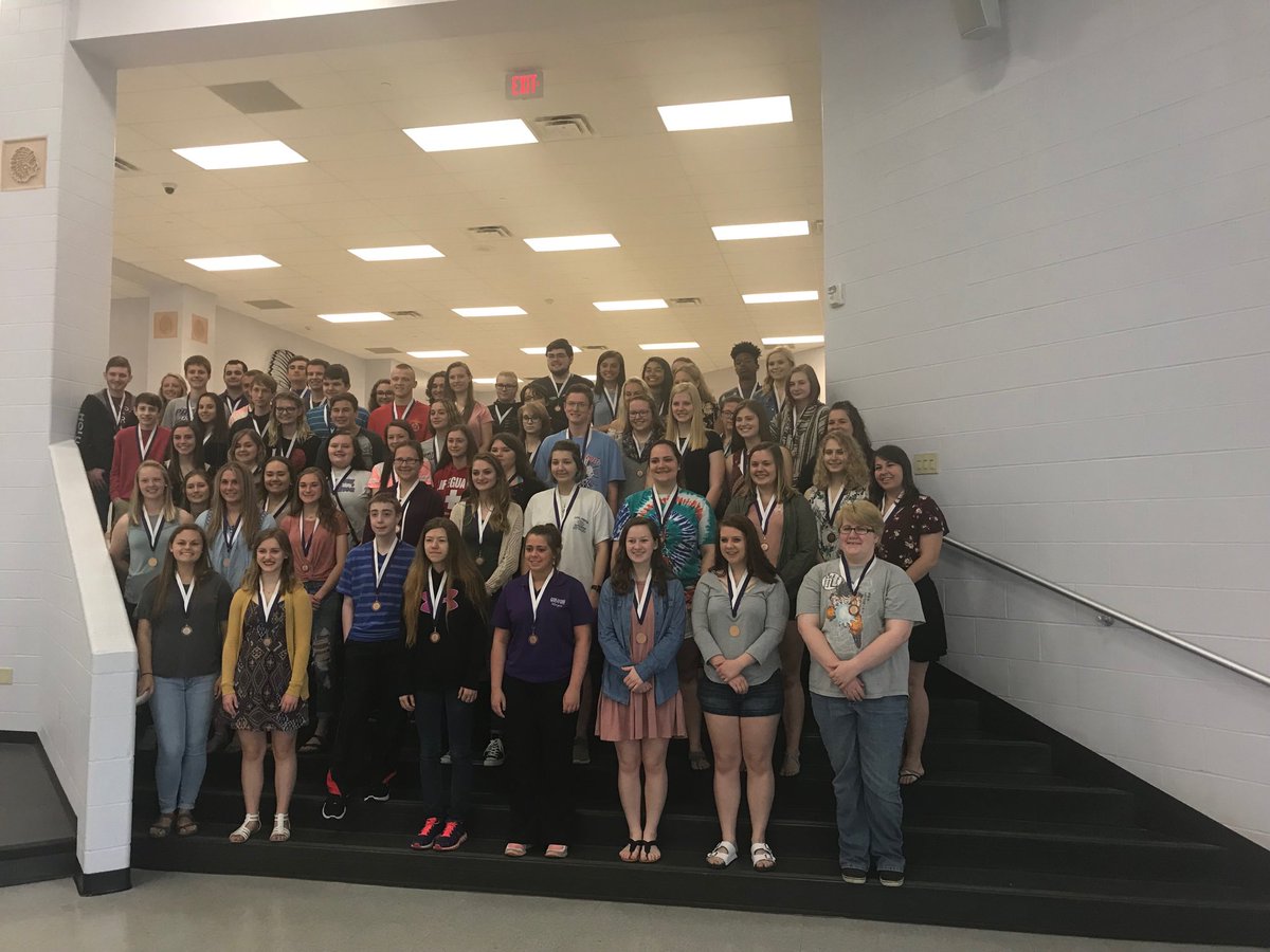 hermannj1972's tweet photo. Huge shoutout to all of the students who received an MVP medal this morning!!! Special kids making PHS a great school! https://t.co/BQzxN1L6aC