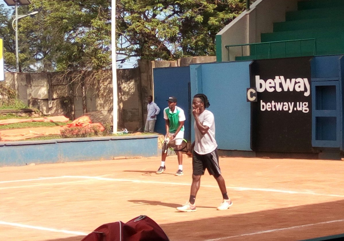 PHILKaJo's tweet photo. #UGProCircuit2018
Men's Doubles
Quarter Final
Underway
Duncan Mugabe ๐บ๐ฌ /
Hassan Ndayishimiye ๐ง๐ฎ
vs.
Kunal Anand ๐ฎ๐ณ/
Giovani Samaha ๐ฑ๐ง
#TeamUganda๐บ๐ฌ
#TeamMugabe https://t.co/Q4dgYChhv6