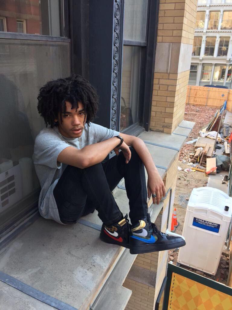 gagagagagagagav's tweet photo. #misplacedchecks https://t.co/BWl9Oj2moz