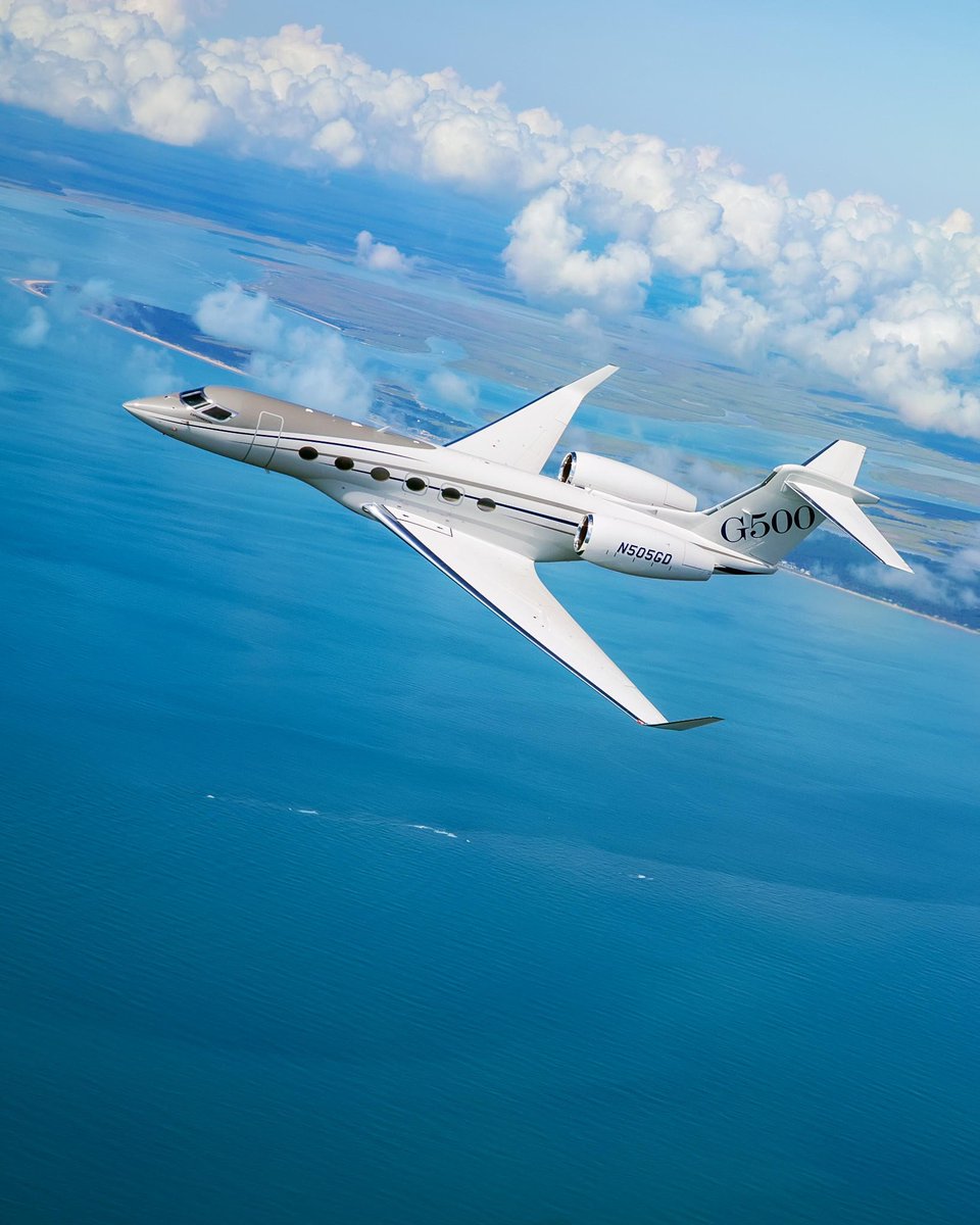 GulfstreamAero's tweet photo. Speed and performance, no matter your seat. The #G500 can fly 5,200 nautical miles at Mach 0.85. https://t.co/EYLlLRAYdL