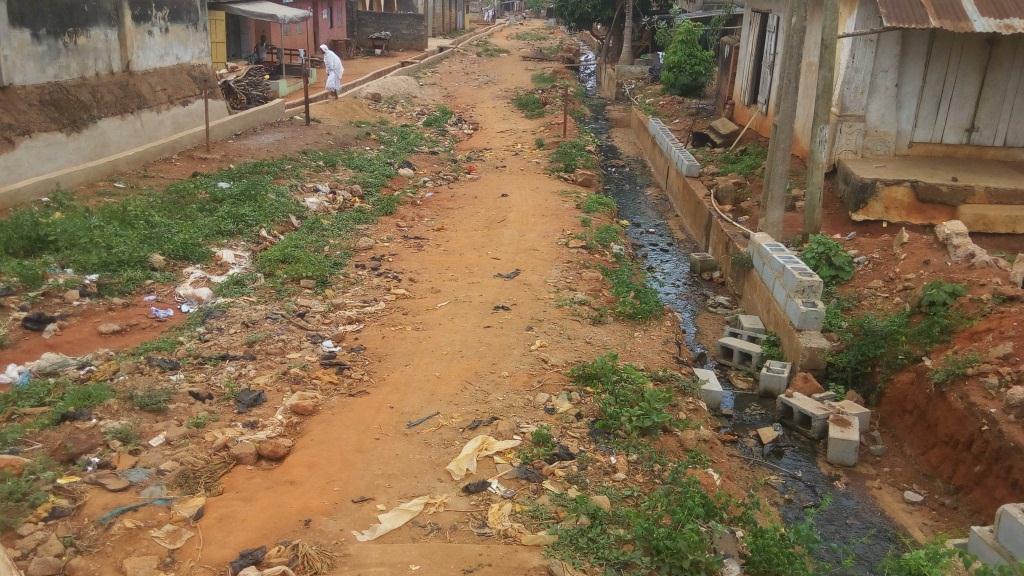 TrackaNG's tweet image. [Update] Odo-Aro market Ogere-600 metres erosion/flood control in Ikene LGA, Ogun East Senatorial district, Ogun state for N15m
Upon revisiting the project site, the contractor had left the site and no worker was seen. We report this project as Abandoned
#2017ConstituencyProject