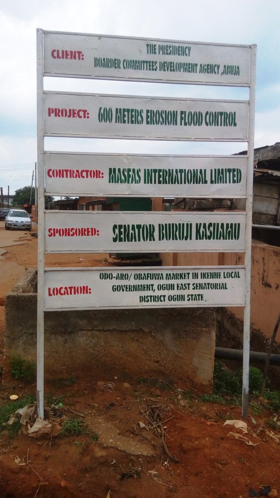 TrackaNG's tweet image. [Update] Odo-Aro market Ogere-600 metres erosion/flood control in Ikene LGA, Ogun East Senatorial district, Ogun state for N15m
Upon revisiting the project site, the contractor had left the site and no worker was seen. We report this project as Abandoned
#2017ConstituencyProject