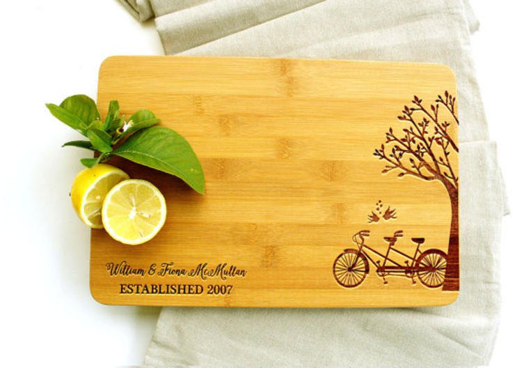 Looking for that perfect wedding gift? Here's our 12 favorites bike themed items from Etsy! spr.ly/6015DjChh
