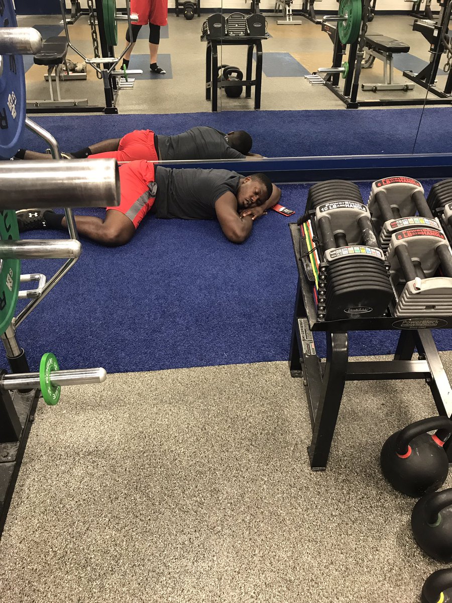 Coachkendricklo's tweet image. When weights is life #BisonBeef #Culture #MissionPossible2.0