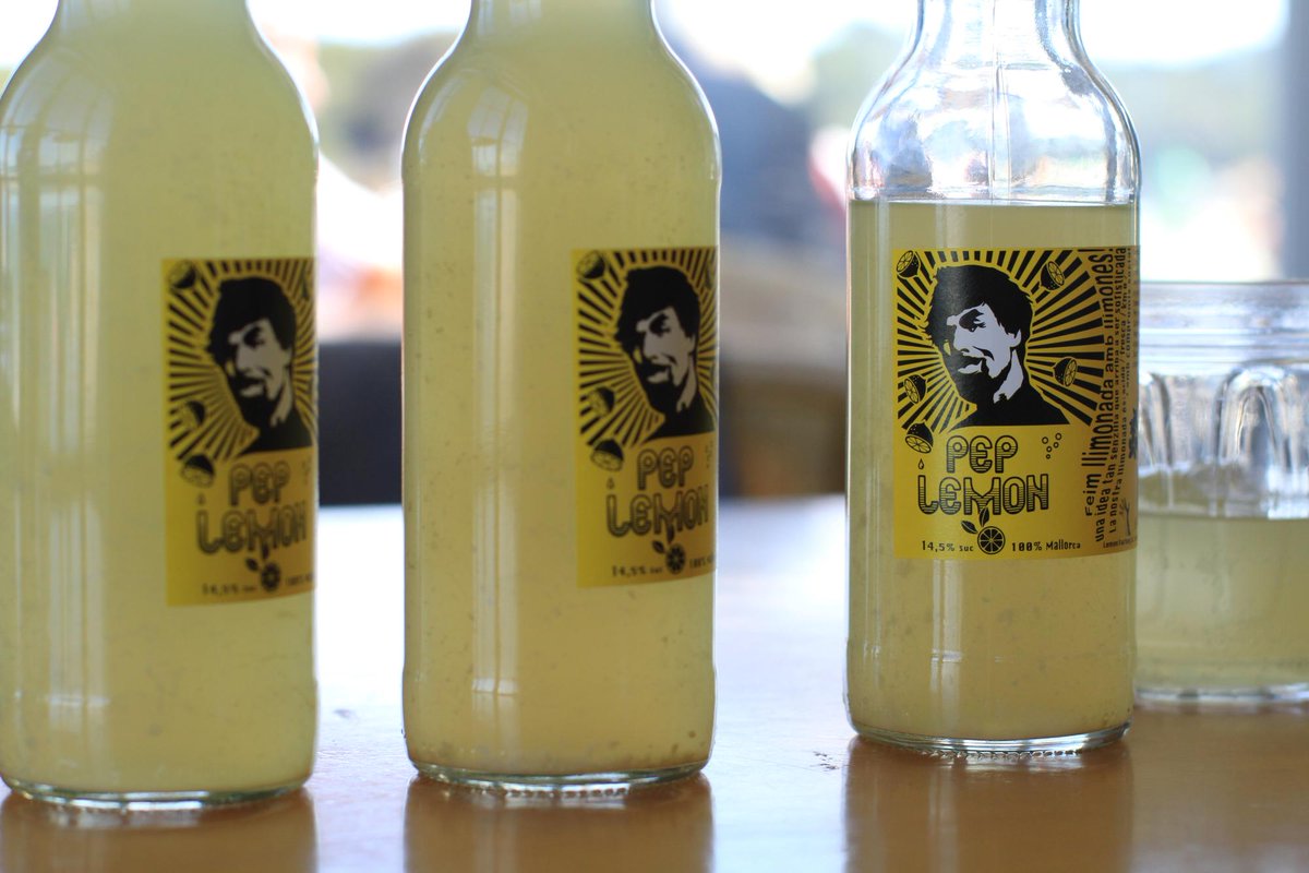 Lo que echamos de menos un año después de irnos de #mallorca:
1) #tramuntana
2) <a href="/lemon_pep/">Pep Lemon</a> 
3) @galletas_quely