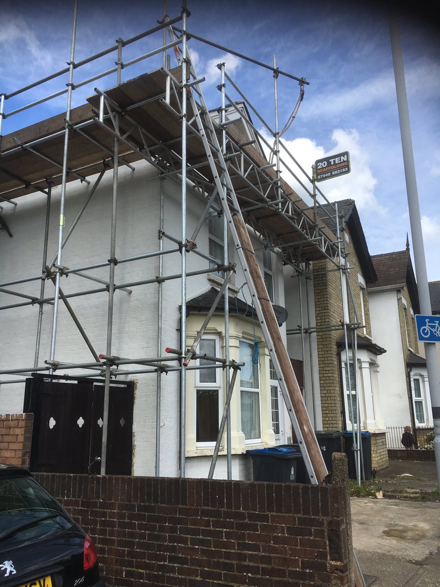 20tenscaff's tweet photo. 3 sider Chessington  #20TenScaffolding https://t.co/63Nh7QsU46