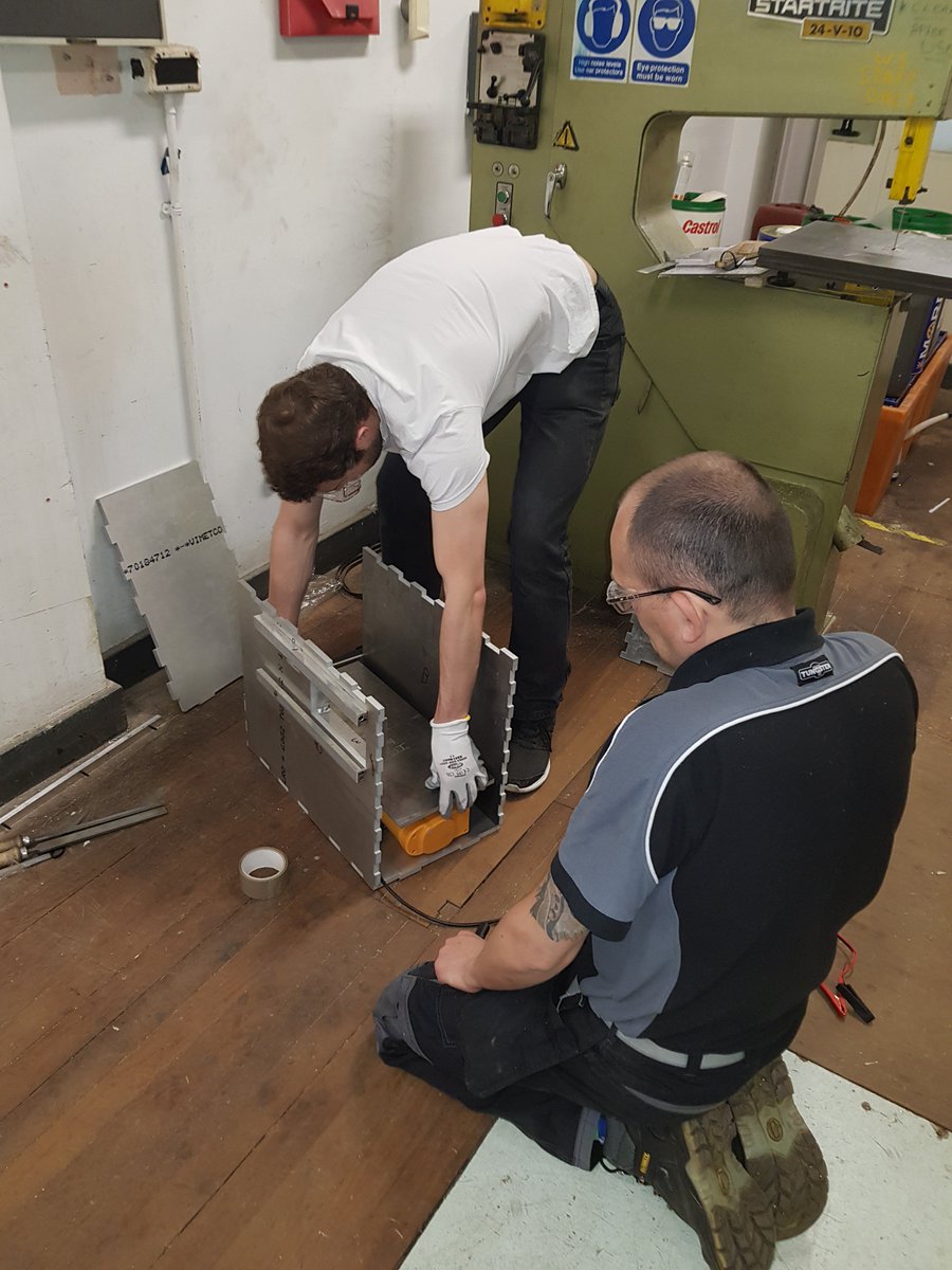EngProto's tweet photo. Construction underway 🛠💪🏗! #SELA2018 @primaryengineer https://t.co/kkRwrkNzc8