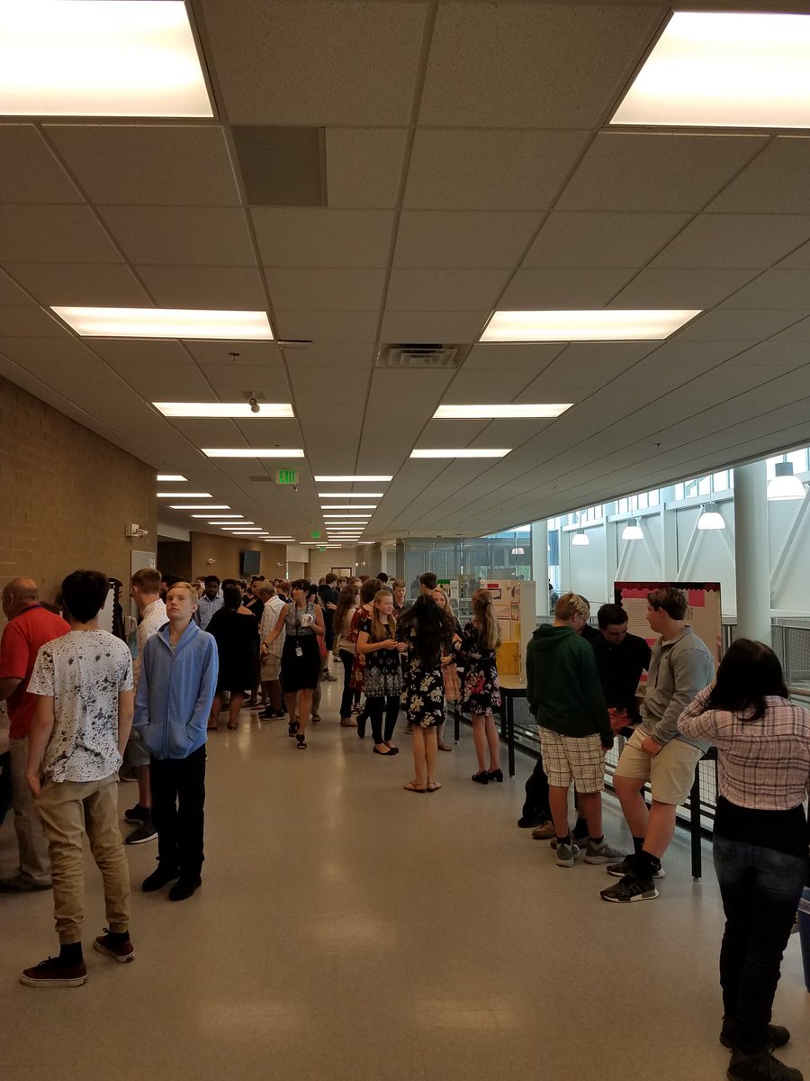 PattyBrowne1's tweet photo. PBL Expo - 8th graders making a difference in the White Oak River Basin @DMSMedia411 https://t.co/K3C9Xye4l8