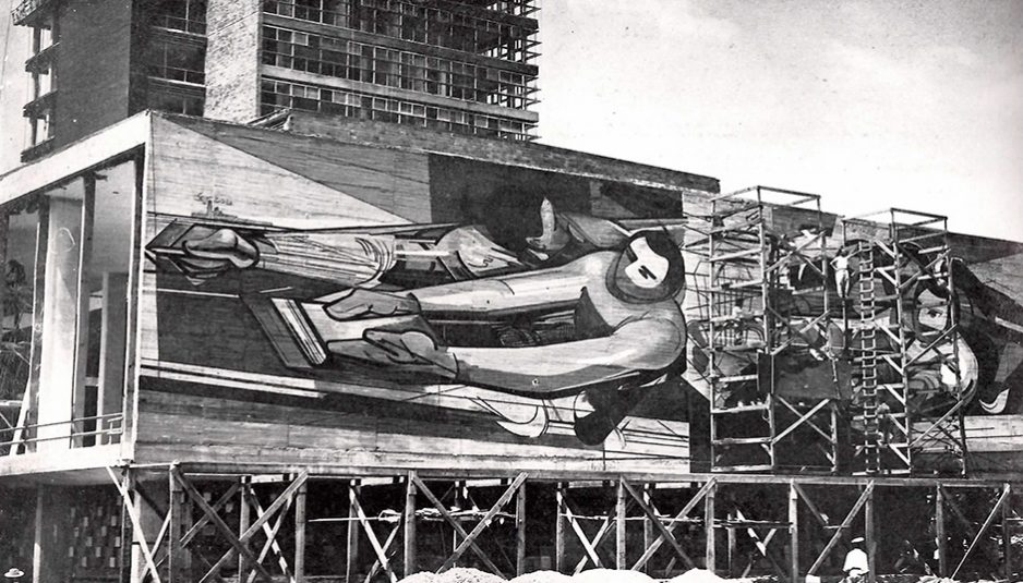 El 3 de mayo de 1952 en Ciudad Universitaria será recordado como una de las comilonas más célebres en la historia de México:
goo.gl/tjmku3