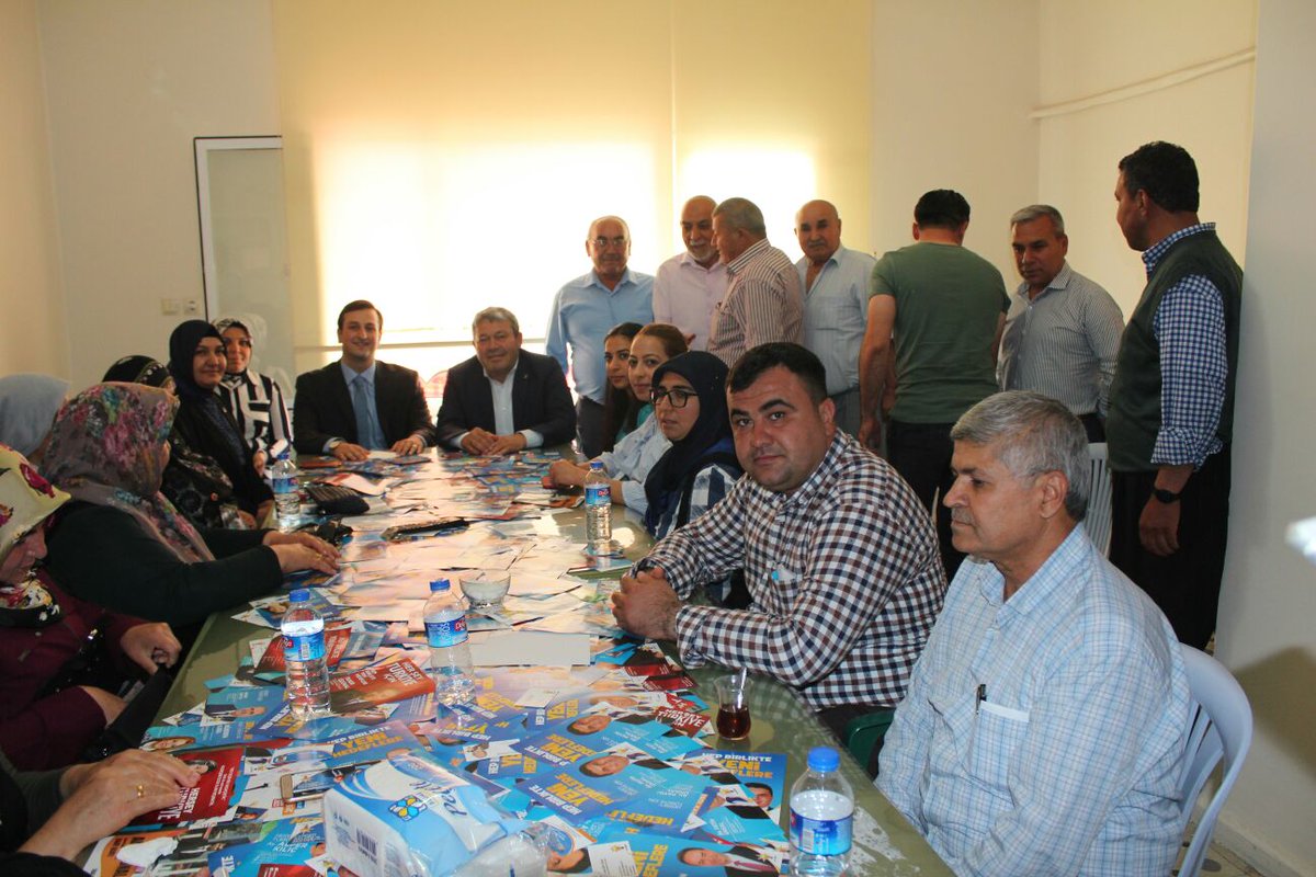 Çukurova'nın yüreği güzel insanlarının yanından, irtifası yüksek memleket #KARAİSALI 'dan sesleniyorum: Bizi tanıyanlar bilir, mazaret değil çözüm üretmeye geliyoruz... <a href="/Akparti/">AK Parti</a> #KutluYürüyüşeDevam