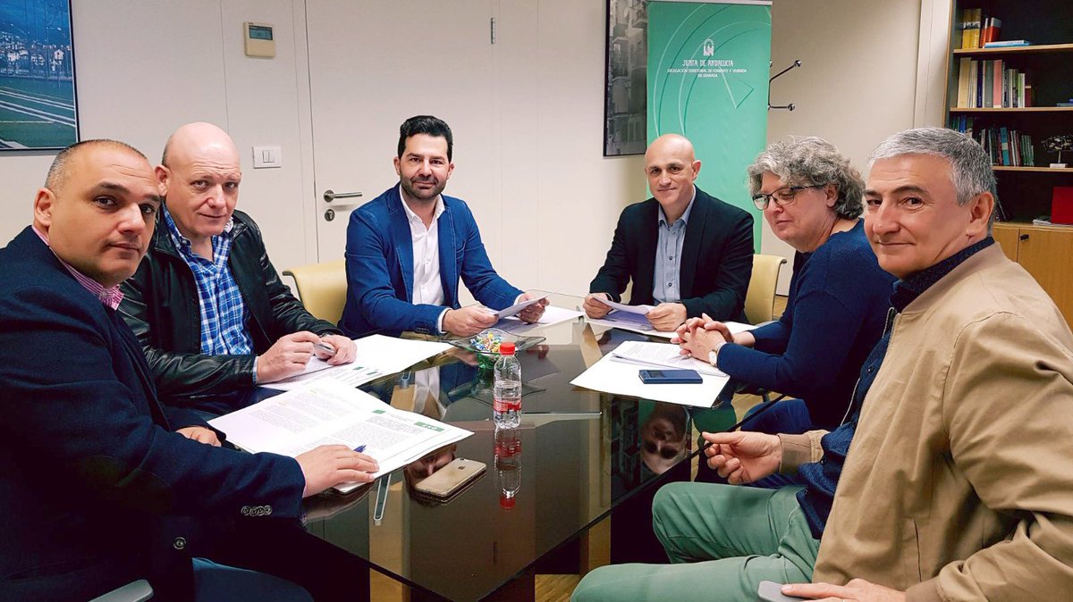 AhoraGranada's tweet photo. #ÁreaMetropolitana | #Maracena, #Armilla y #Albolote tendrán transbordos gratuitos entre Metro y autobuses https://t.co/aQ8F8aEBne
@joseantonmartin
@Noel_Lopez_ 
@aytoalbolote 
@GerardoArmilla https://t.co/cIjdLrSoyu