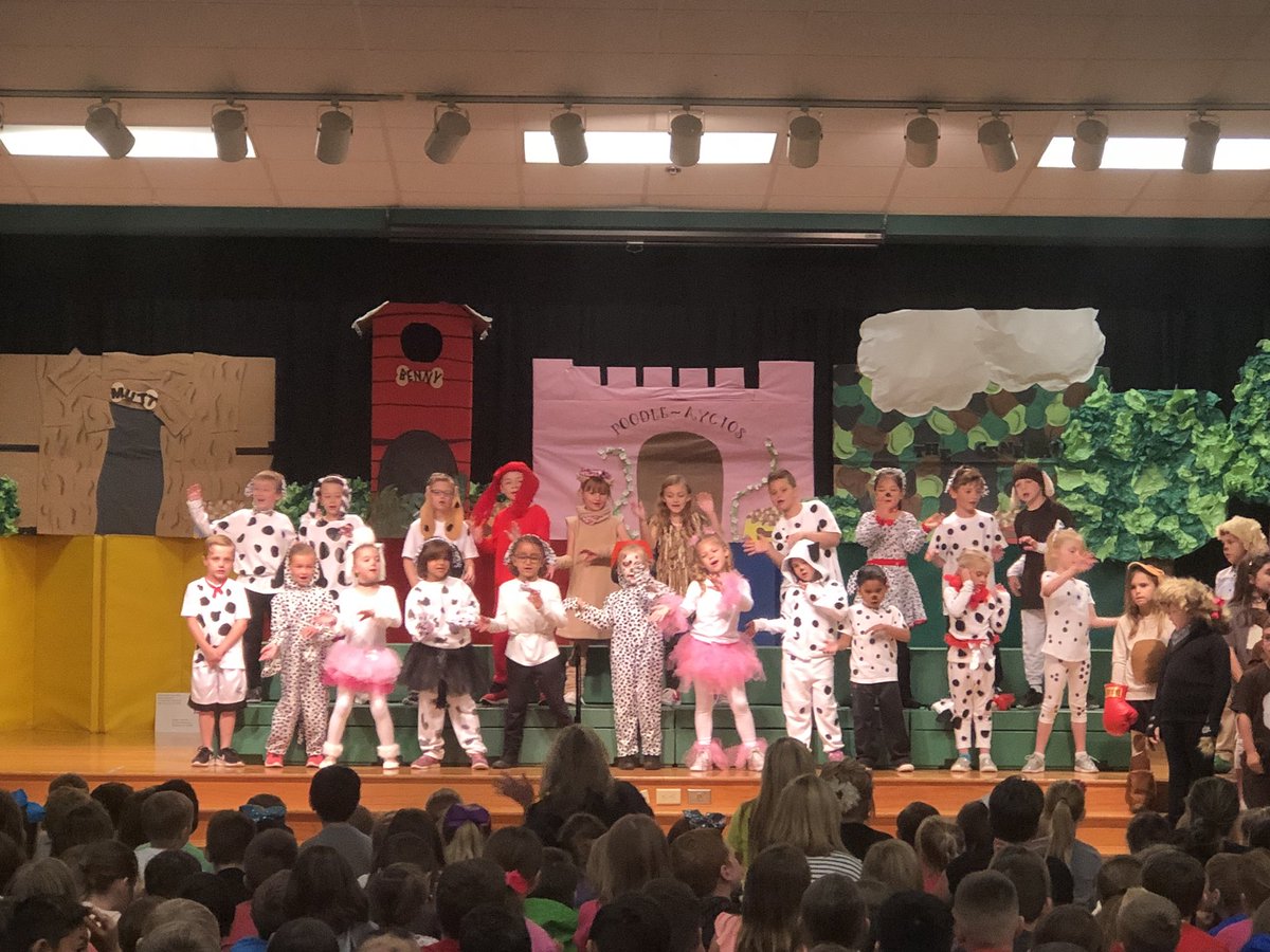 ccowell82's tweet photo. First graders did a fantastic job in their performance of Arf! @Longbranch_Elem #MISDproud #LBE20 https://t.co/pahF6zhuSD