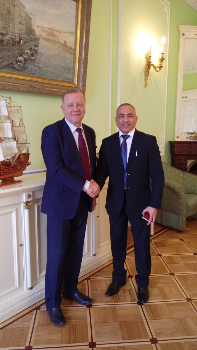 MID_SPb's tweet photo. Представитель МИД В.Запевалов принял с протокольным визитом вновь назначенного Генконсула Индии господина Д.Миглани. Стороны обсудили предстоящие международные события в Санкт-Петербурге и российско-индийские отношения https://t.co/Qi97zW9ExZ