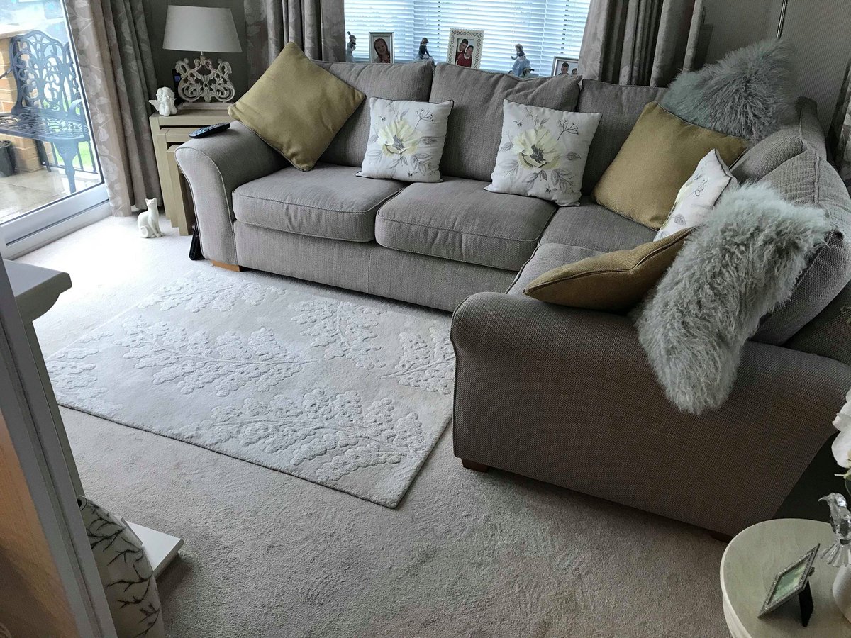 bristolfloorltd's tweet photo. Our customer this morning was fed up of constantly cleaning her cream carpet and decided it was time to switch to cushion vinyl! Product is @TarkettUK Purestyle "Robur White" https://t.co/d1Xc7u81sG