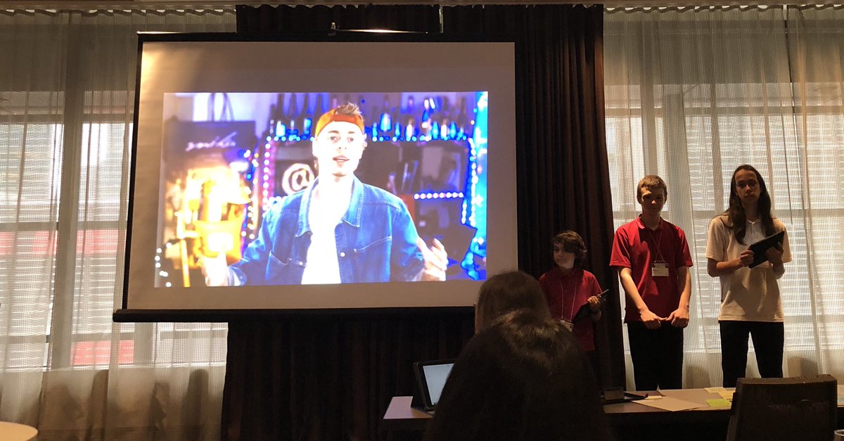 catlap78's tweet image. La chance d’apprendre, des réflexions sur le changement et sur l’évaluation vu par trois élèves de @EscouadeDeclic .  Résolutions de problèmes, créativité, empathie, coopération. Chapeau à vous et à @abernmess ! #sommet18 #evalchange