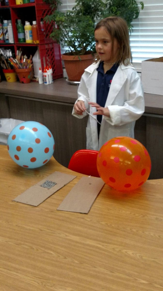 CCLSSchmidtA's tweet photo. 23rd first grade science experiment:   What will happen if I put a balloon on one tack or many tacks?@CCLSChargers https://t.co/vEuOwpAUms