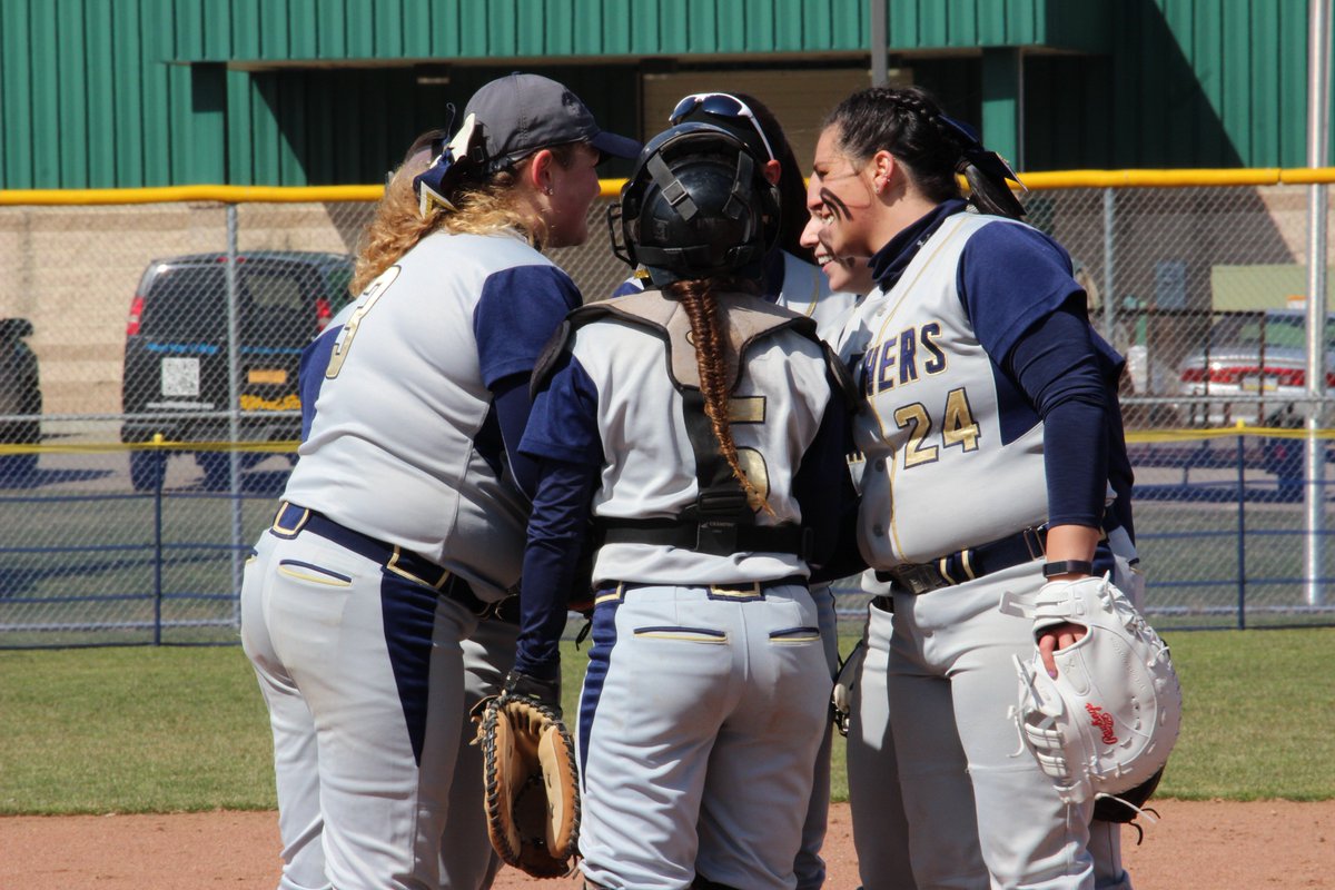 UPB_Panthers's tweet photo. With the 2018 finale vs. UPG canceled, we congratulate #Panthers softball on an awesome season! π
We celebrated:
-Madison East as NFCA National Player of the Week
-Coach Phillips' 300th win
-Grace Dadzaa's 100th career hit
-6 W's in Florida
-Many other moments in the 14 wins! https://t.co/OKN7cuPcZ1