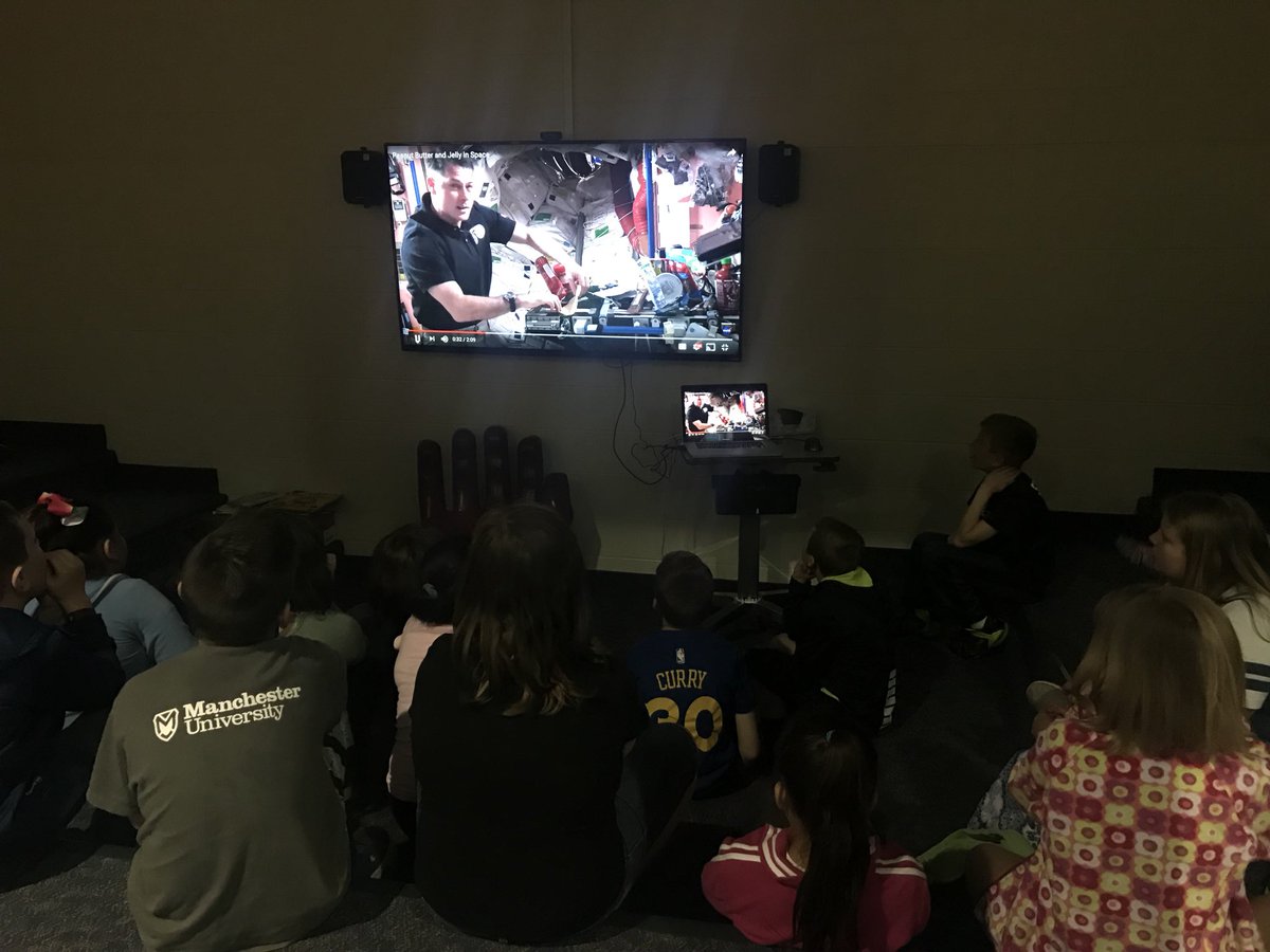 MrsBethanyHall's tweet photo. Learning how to make PB&amp;J in space at MES! Inspired by @StationCDRKelly ‘s book! #futureastronauts #squirestrong https://t.co/EoYeIk6GK2