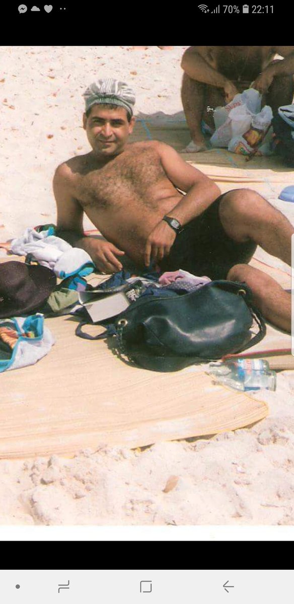 الحب هو أن تبحري دموعك من شاطئ عيوني ، وأن تشرق ابتسامتي على أفق شفتيك .