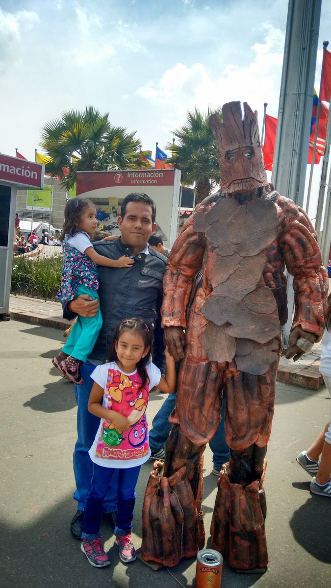 thegreko's tweet photo. Mi #TBT: #Filbo2015, #Groot aún estaba vivo... https://t.co/x3mQQsNDWt