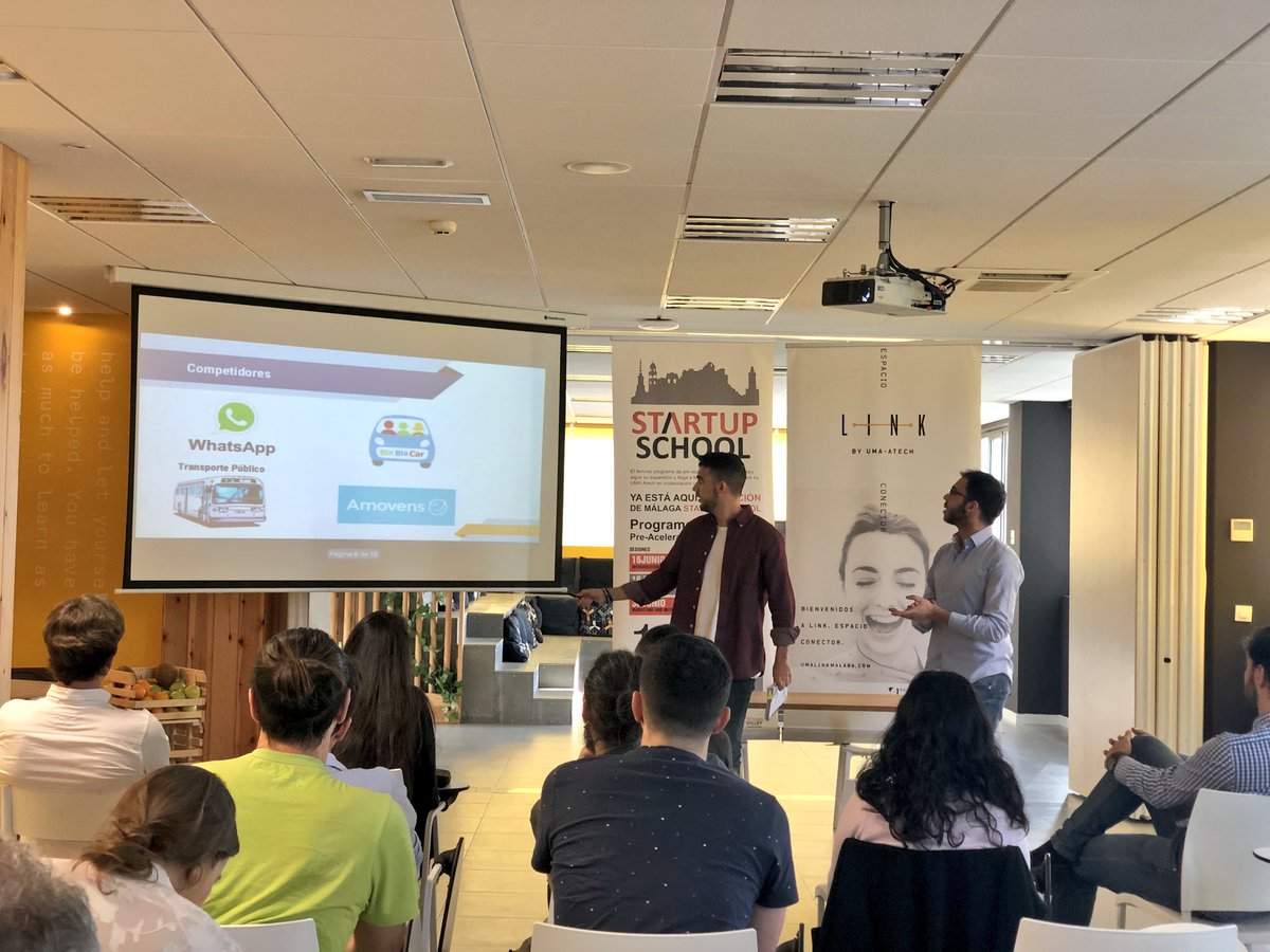 thegreen_ray's tweet photo. Presentaciones finales de @tetuanvalley StartUp School Málaga, en @linkbyuma @thegreen_ray . Cómo se nota todo lo aprendido durante estas 6 semanas de emprendimiento intensivo.  ¡Qué bien lo habéis hecho todos!👏🏼👌🏼😊 https://t.co/hSaXO4eSMl