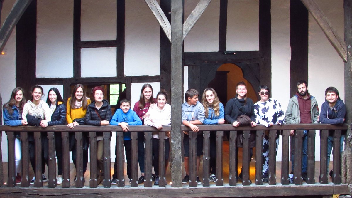 Zazpigarren Bertsomovieda lehiaketako sariak banatu dira. goierri.hitza.eus/2018/05/03/zaz…