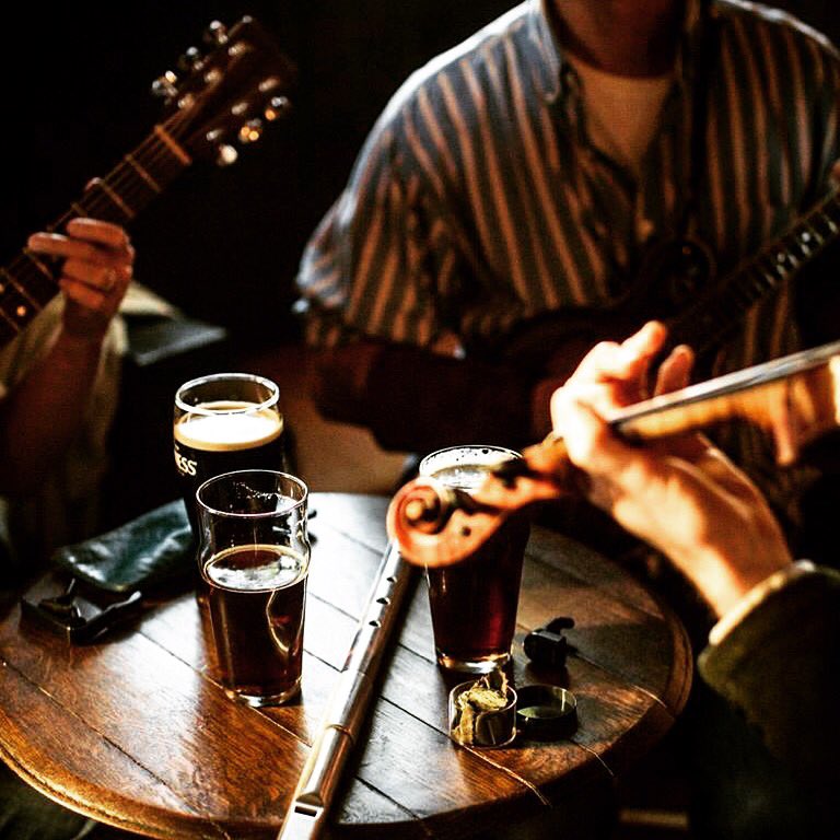 SlainteOakland's tweet photo. Thursday nights at Sláinte are all about the music 🎶 Have some delicious food and drinks and soak up some live traditional Irish music from 7-10pm every Thursday! #irishmusic #bayareairishcommunity #bayareairishpub #bayareairish #traditional #tradirishmusic #oakland https://t.co/baH0r6pFFL