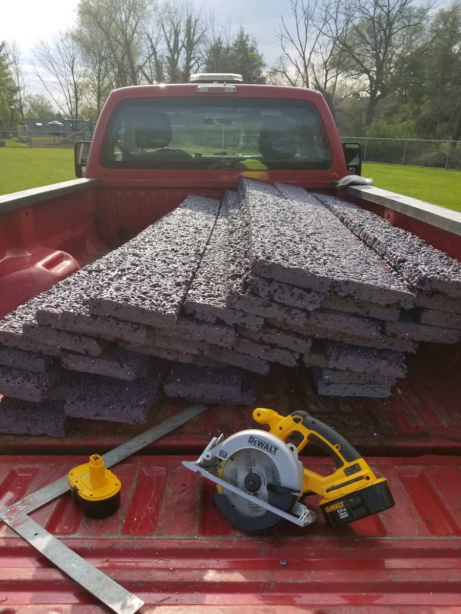 GBWAA_'s tweet photo. Many thanks to Whitehall Public Works for doing an amazing job today on the Snyder Field drainage project. #GBWAA2018 #HydroBlock https://t.co/lmsaKbNIoO