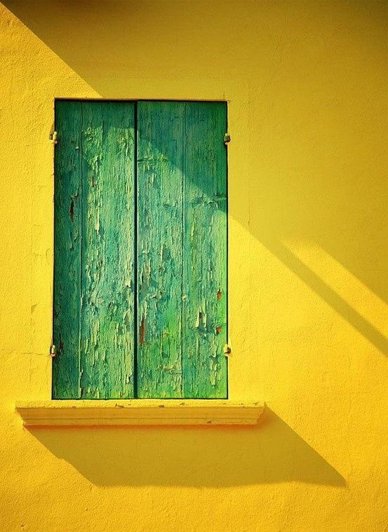 SusanaRdgz's tweet photo. Fachadas importantes, imponentes e impactantes
#JuevesDeArquitectura
#ATodoColor #Verde #Rosa #Amarillo #SinMiedoAlColor #UnaManitaDePintura https://t.co/USbxpgqFXK