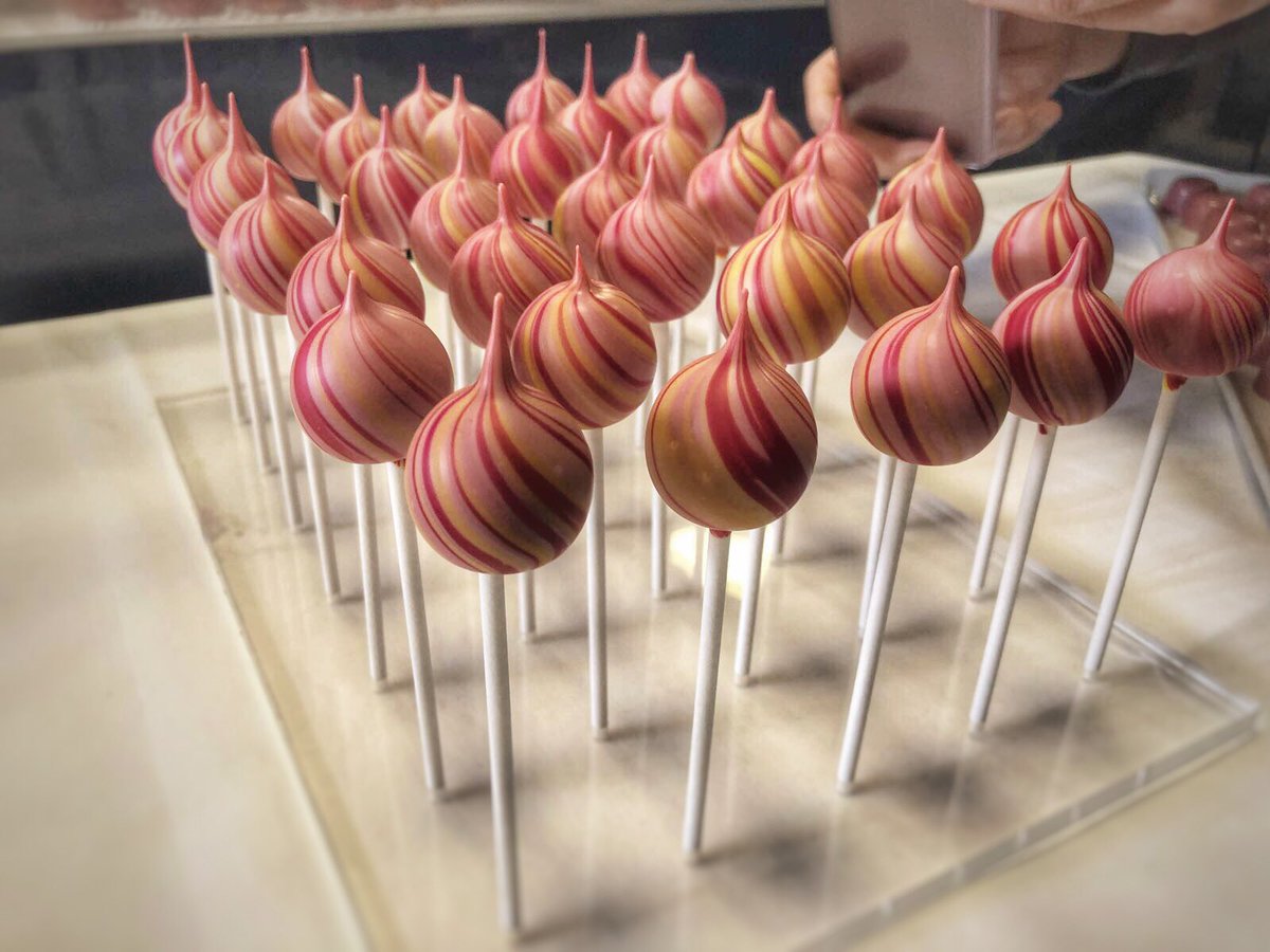 HBIngredients's tweet image. 💕 We had a great time at the pre-launch of the new @Callebaut_UKIE Ruby Chocolate 💕 Who’s as excited as we are to get their hands on some &amp;amp; try out some new recipes? 💕 #HBIngredients #HBFoodservice #RubyRB1