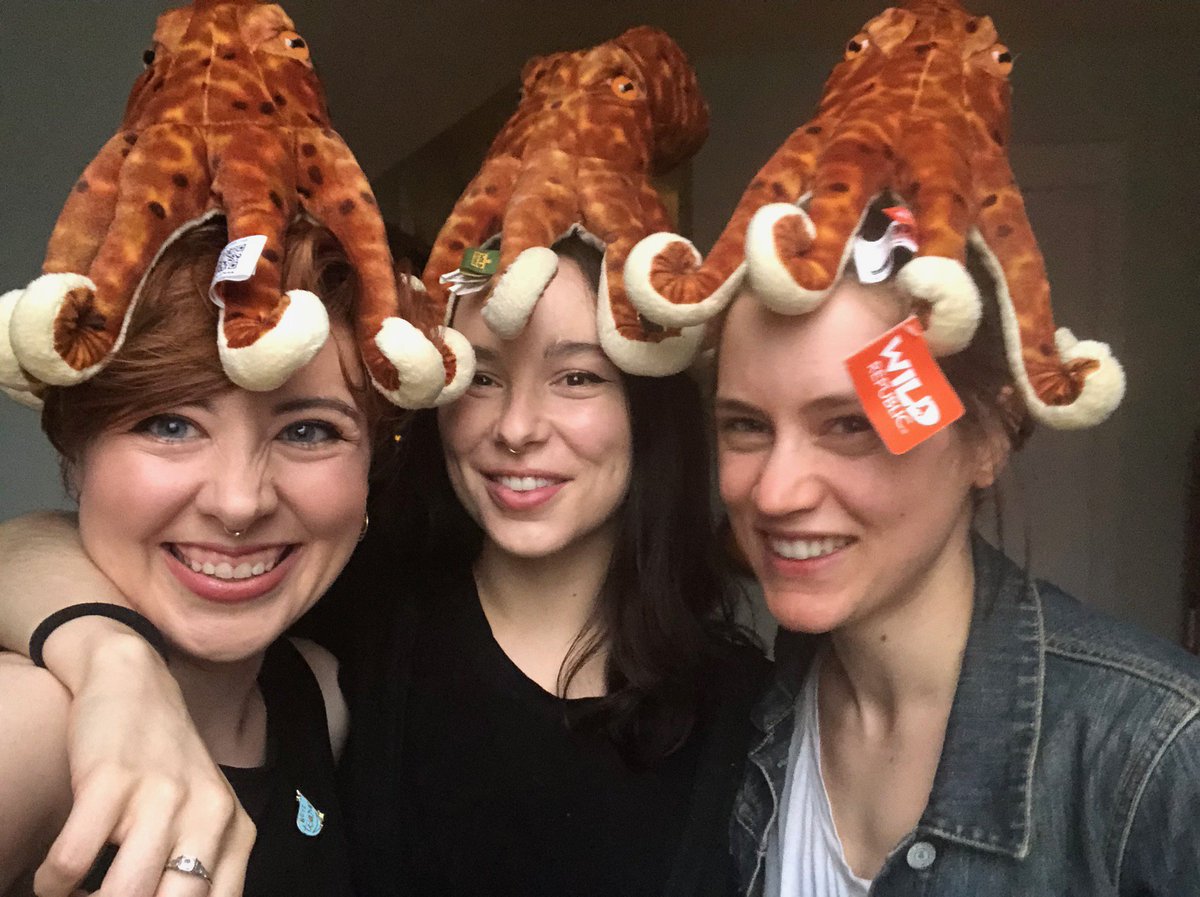 Icarus Films (@icarusfilms) on Twitter photo 25 interdisciplinary grad students <a href="/Harvard/">Harvard University</a> including @mperret7474 held a "Party for Earthly Survival" screening for Fabrizio Terranova's film on theorist #DonnaHaraway 🎉🐙📽️
Don't be shy about asking your university to acquire this essential doc: icarusfilms.com/if-donna 25 interdisciplinary grad students <a href="/Harvard/">Harvard University</a> including @mperret7474 held a "Party for Earthly Survival" screening for Fabrizio Terranova's film on theorist #DonnaHaraway 🎉🐙📽️
Don't be shy about asking your university to acquire this essential doc: icarusfilms.com/if-donna