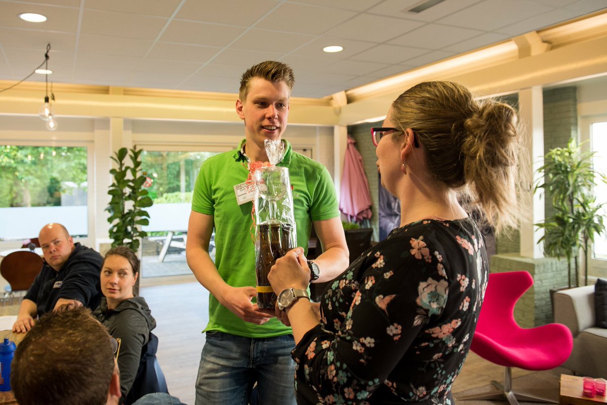 BNIRavel's tweet photo. Vandaag afscheid genomen van Gert-Jan. Wij danken hem voor alle leerzame momenten leuke pitches, mooie aanbevelingen en het omzet wat hij heeft gerealiseerd voor @BNIRavel. Wij wensen hem succes en veel werkplezier in zijn nieuwe baan. https://t.co/xKa7sHFC6N