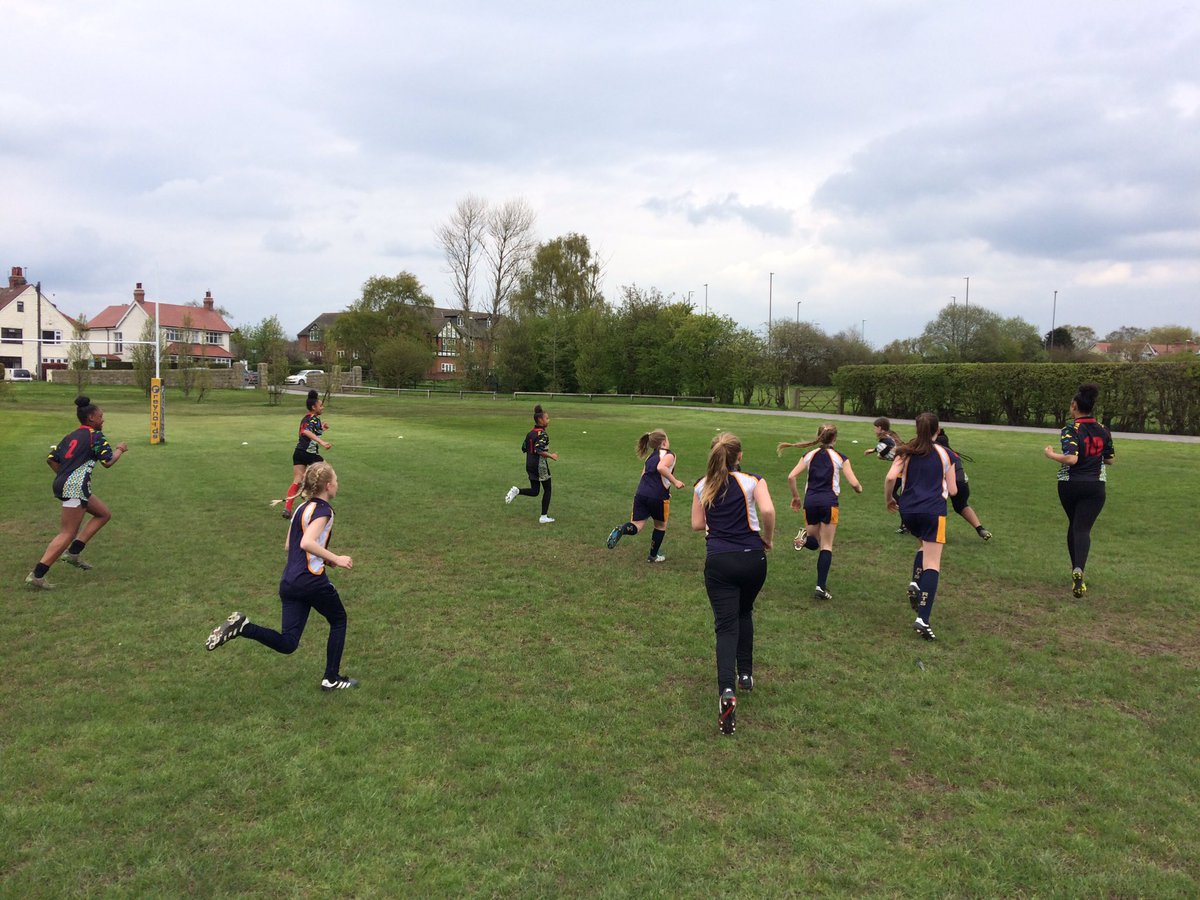 Great development game between <a href="/Carr_Manor_PE/">Carr Manor PE</a> and <a href="/RalphThoresby/">Ralph Thoresby School</a> hosted by <a href="/wplgirls/">WPL Rugby Girls</a> this afternoon! U13s showing sparkling footwork, shuddering tackles and great Core Values! #schoolsrugby #girlsgame <a href="/RFU_schools/">RFU Schools Rugby</a>