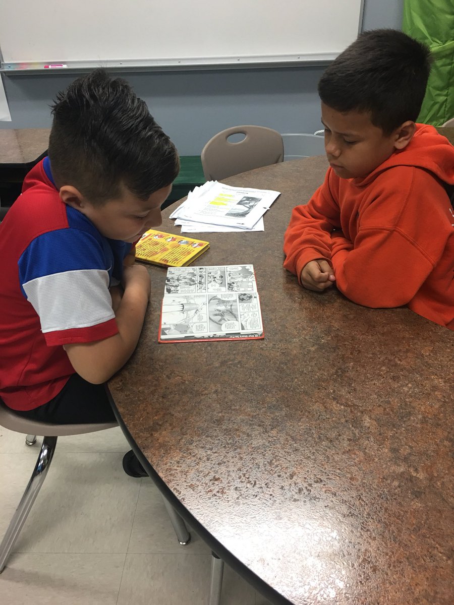 tuckertotsin106's tweet image. Our llamas read with third grade today! 📚#ChildrensBookWeek #mesq4th #llamasdoingwork #HenrieElementary #HenrieHawks