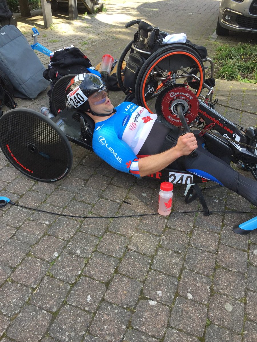 SportcomQuebec's tweet photo. Contre toutes attentes, Charles Moreau a mis la main sur la médaille d'argent à la Coupe du monde d'Ostende #ParaCycling

https://t.co/2TJCOc9FC4 https://t.co/GgTD8e1oZw