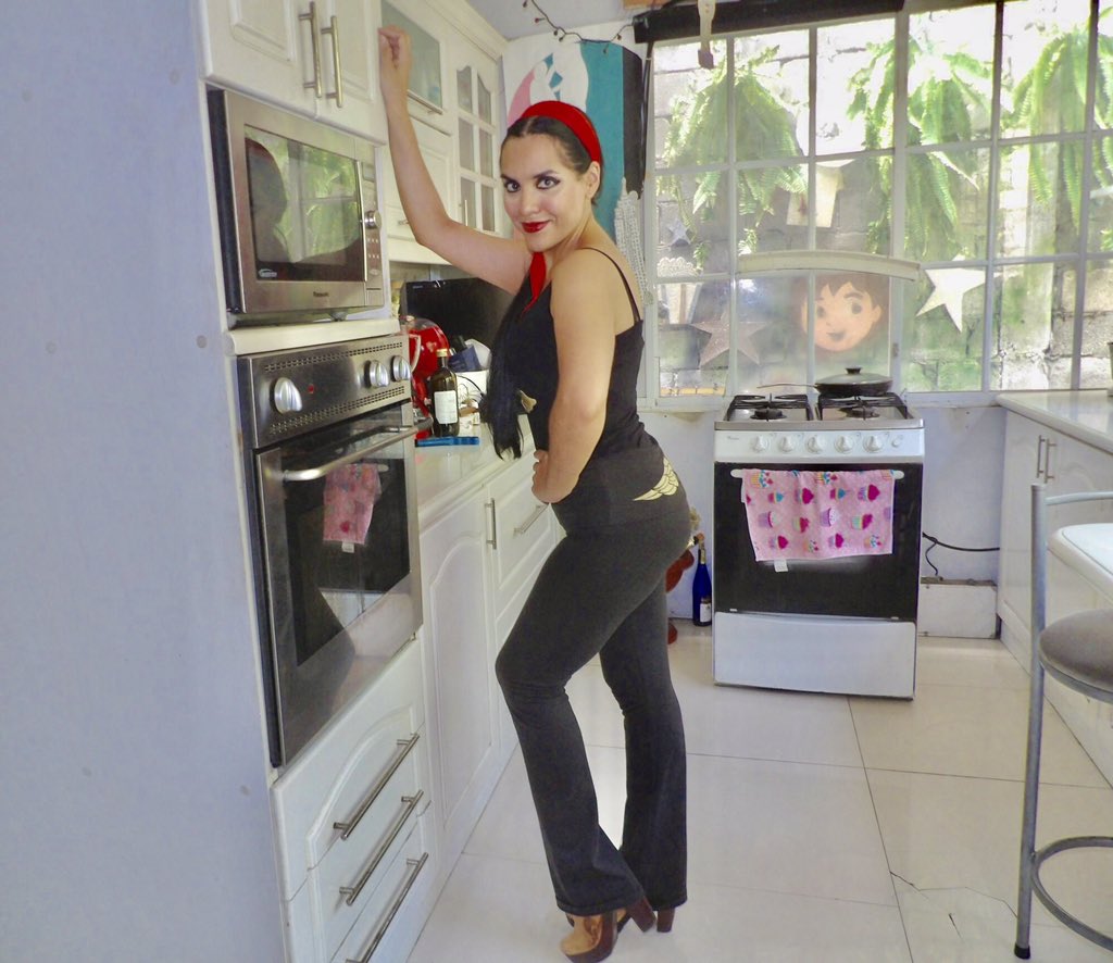mariadlpilarag's tweet photo. #cookandfashion Why not? Food and cloth are my best friends ! #eatpraylove #cookingissexy https://t.co/WiDtbJMetU