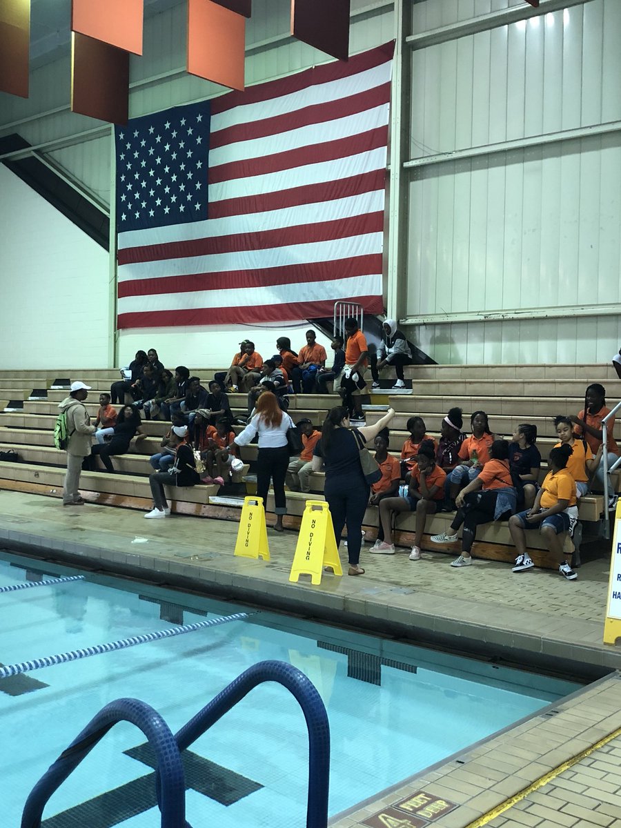 Queens United MS 289 tweet media