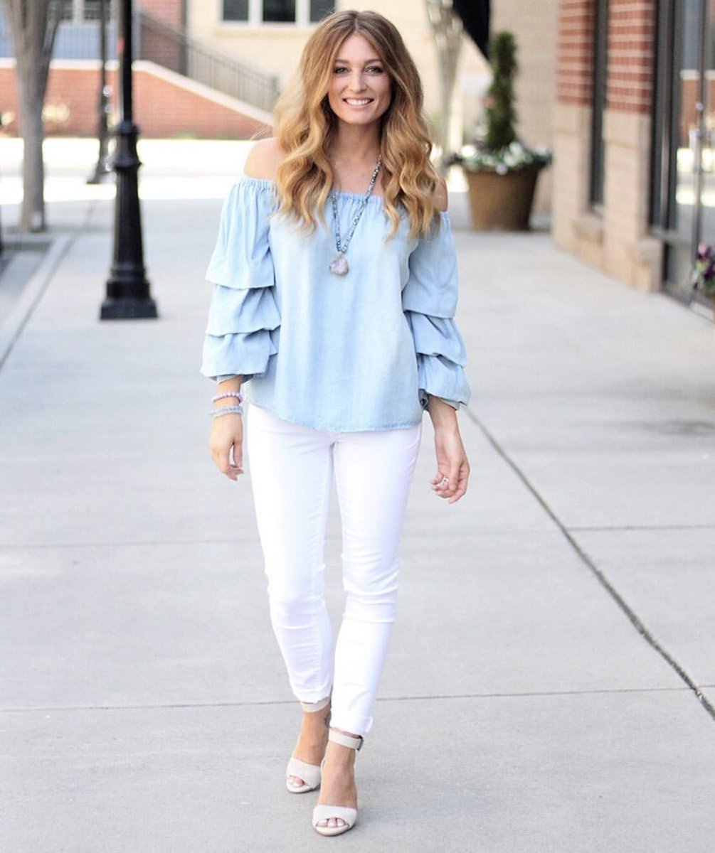 Statement Sleeves 💙 Get yours <a href="/LuxeAngel_/">Luxe Angel Boutique</a> &amp; other fine #boutiques! #VelvetHeart #shoplocal 👍